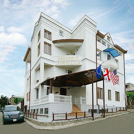 Europa+T Hotel Тбілісі Екстер'єр фото
