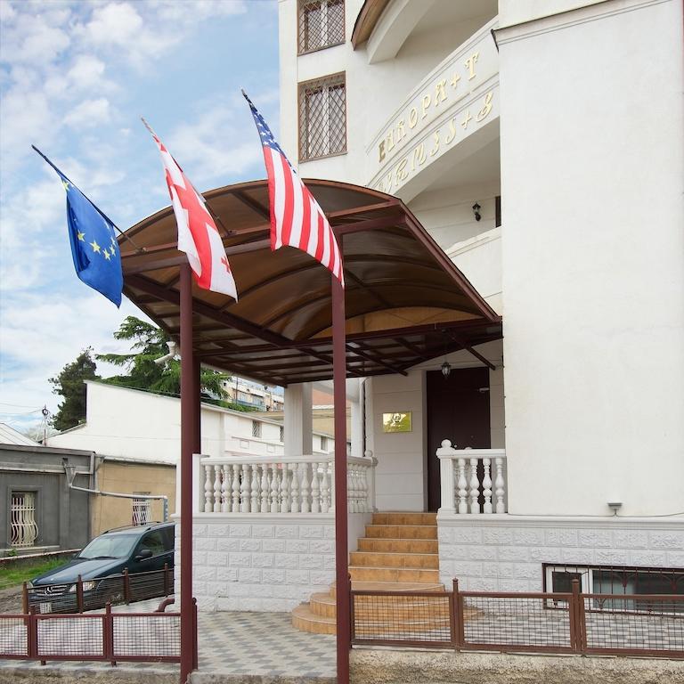 Europa+T Hotel Тбілісі Екстер'єр фото